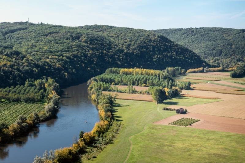 Território produtivo integrado a recursos naturais